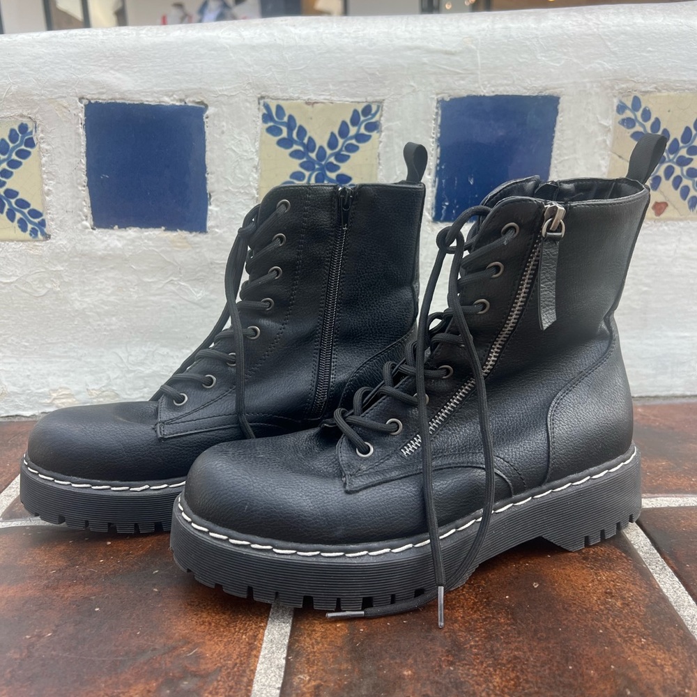 Brand new Black Lace-Up platform Ankle Boots